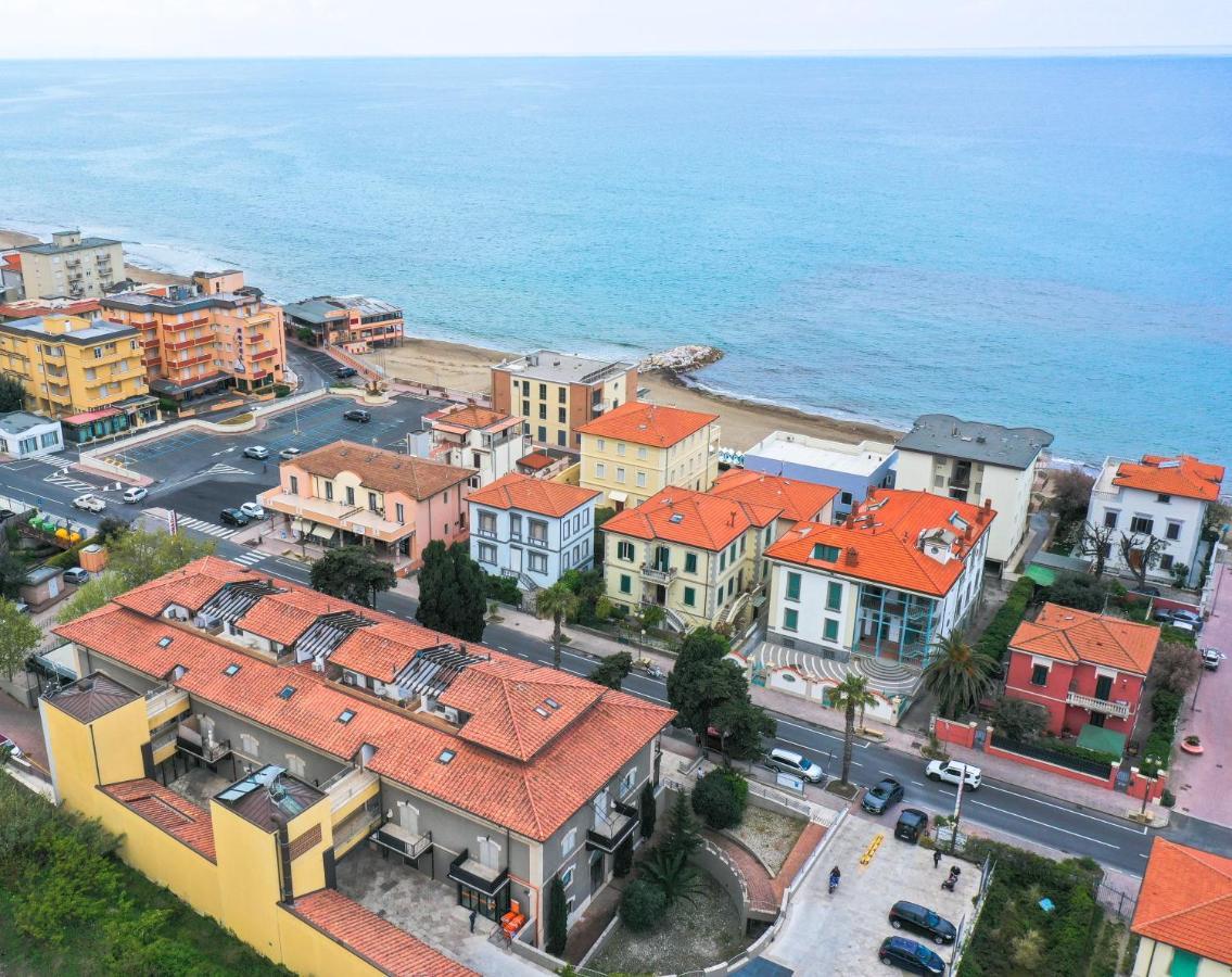 Casa Aurea Tre Posti Letto A 30 Metri Dal Mare Apartment San Vincenzo Bagian luar foto
